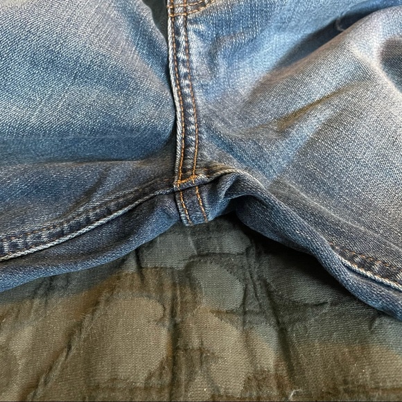 Like New Womans Express Jeans - Picture 7 of 8